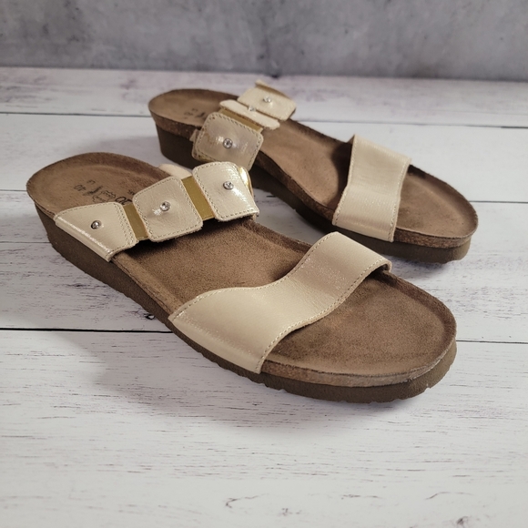 Naot, Ashley, Gold Threads, Size 40 (81/2-9) - Picture 1 of 3
